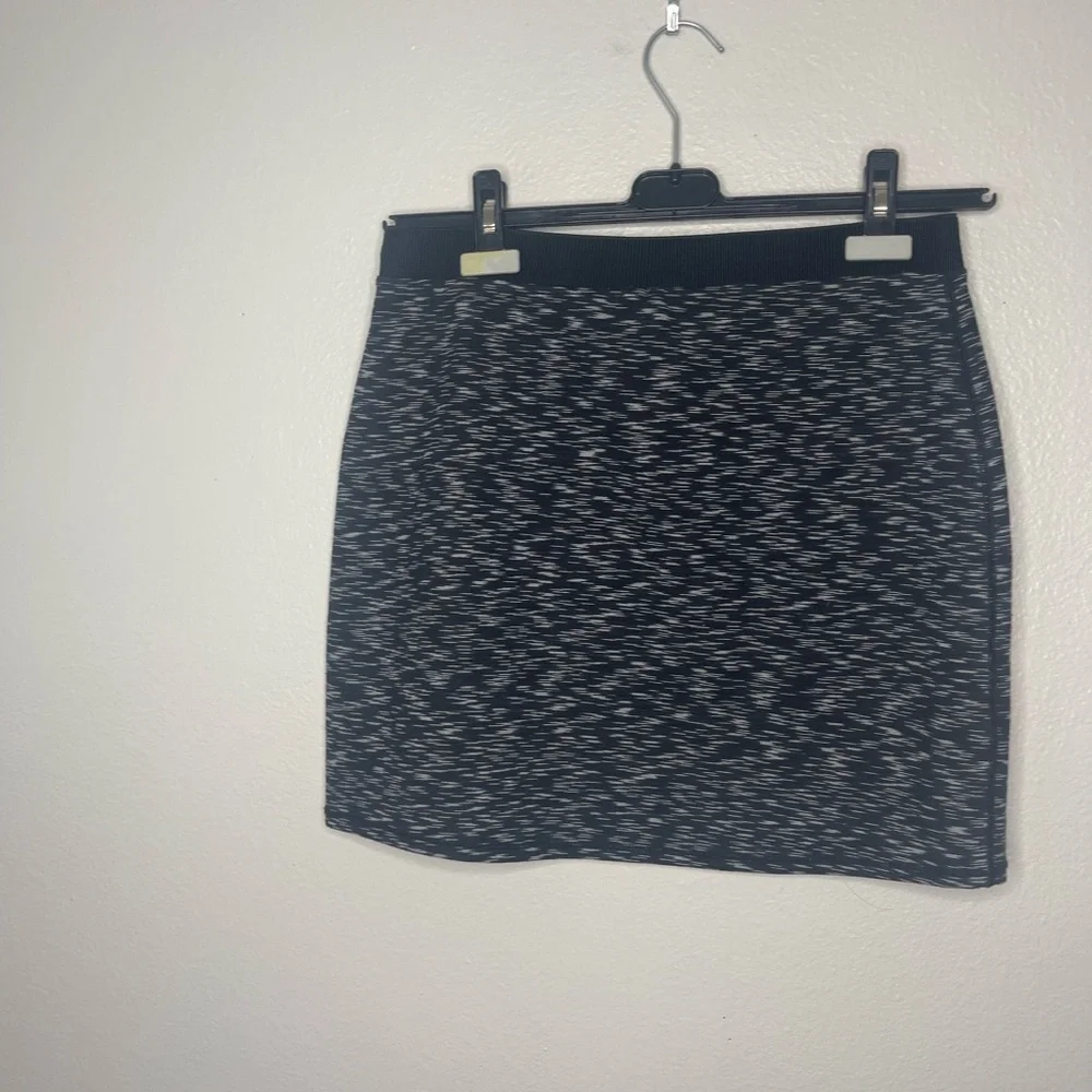Urban Outfitters Silence + Noise Black White Mini Skirt Size Large - Picture 6 of 7